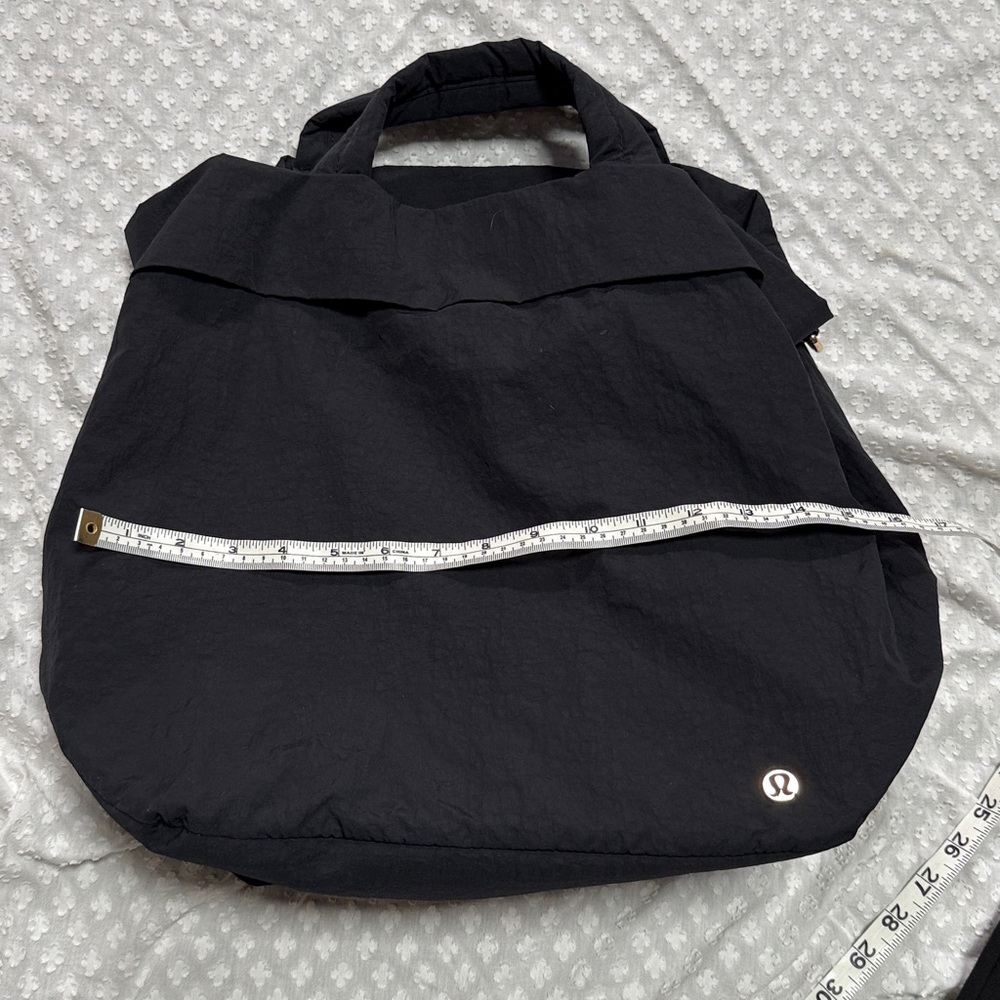 Lululemon On My Level Bag - Picture 11 of 14